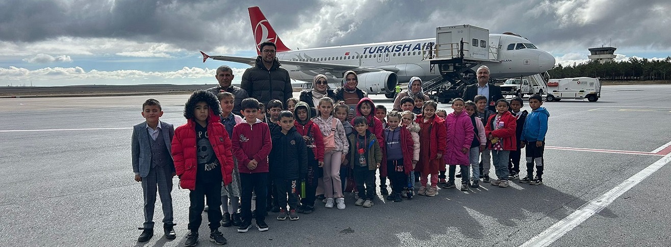 HAVALİMANIMIZ, YILDIZELİ BEDEL İLKOKULU ÖĞRENCİLERİNİ AĞIRLADI