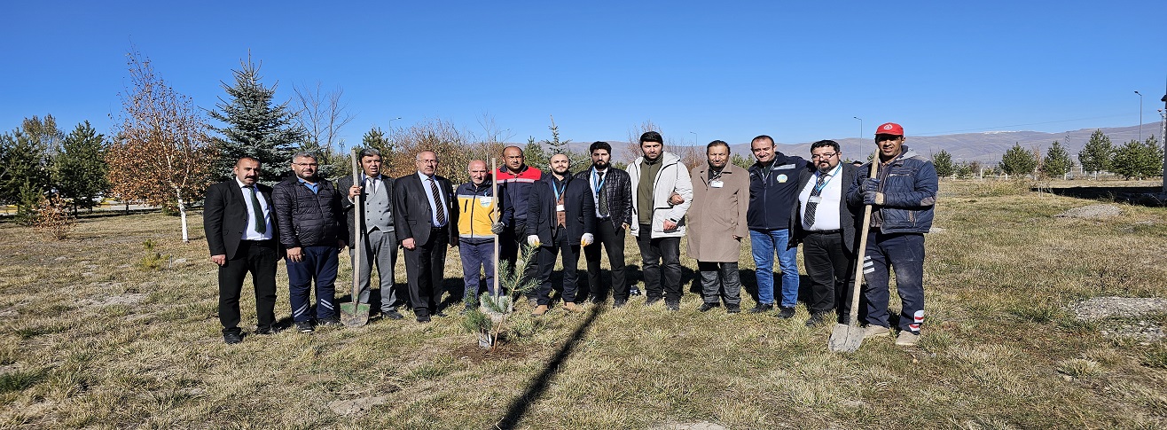 HAVALİMANIMIZDA MİLLİ AĞAÇLANDIRMA GÜNÜ FİDAN DİKİM ETKİNLİĞİ GERÇEKLEŞTİRİLDİ