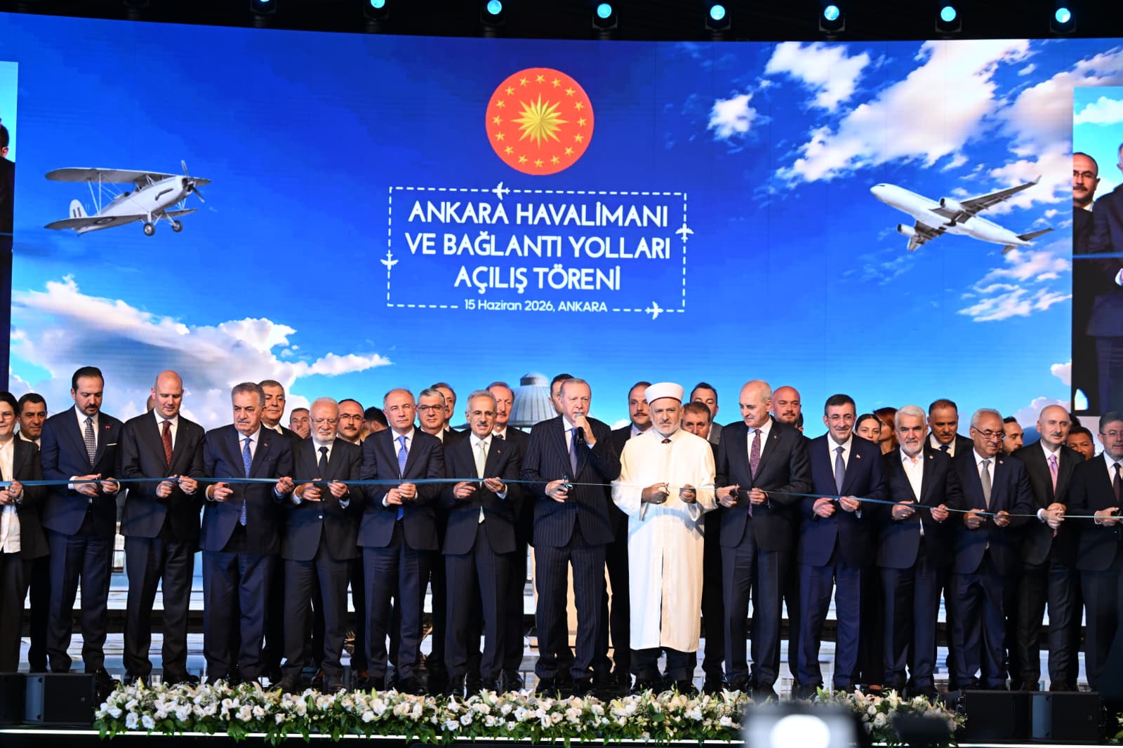 CUMHURBAŞKANI ERDOĞAN, ANKARA HAVALİMANI VE BAĞLANTI YOLLARINI HİZMETE AÇTI